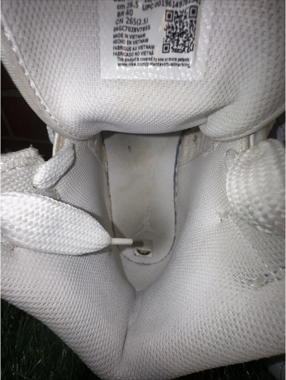 Size 8.5 - Jordan 1 Mid Triple White